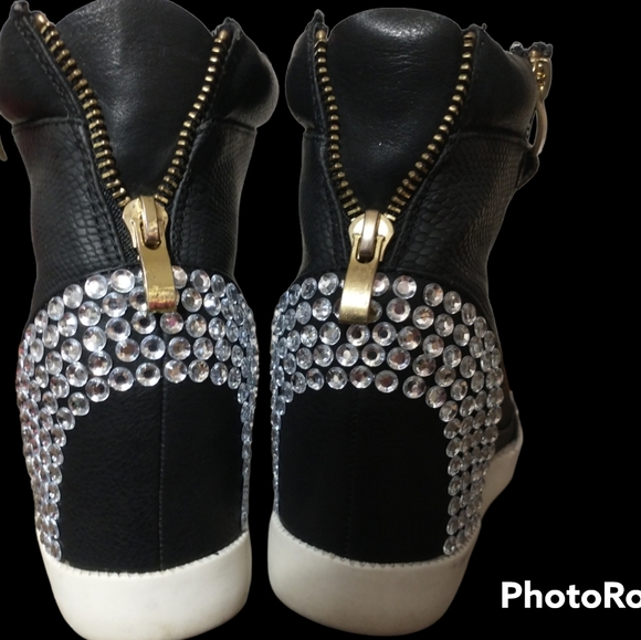 Black and blinging hidden wedges with black and silver laces. - Picture 4 of 7